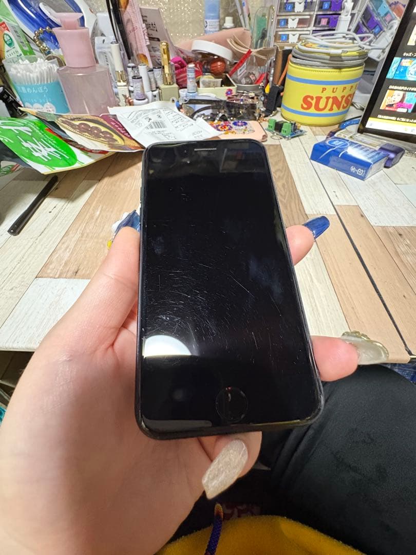 iPhone SE (第3世代) 本体