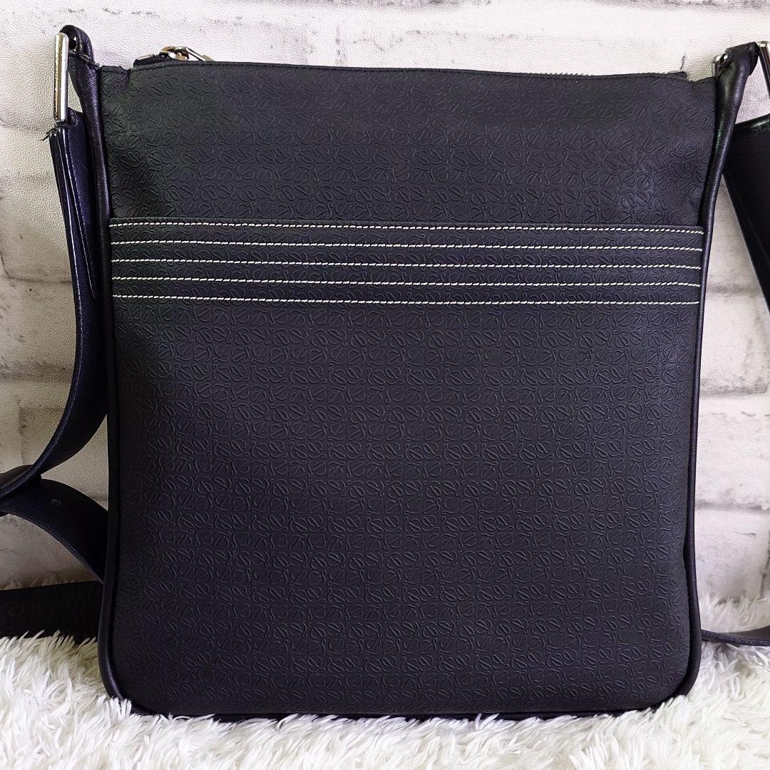 ロエベ ショルダーバッグ リピートアナグラム エンボス PVC 斜め掛け 黒