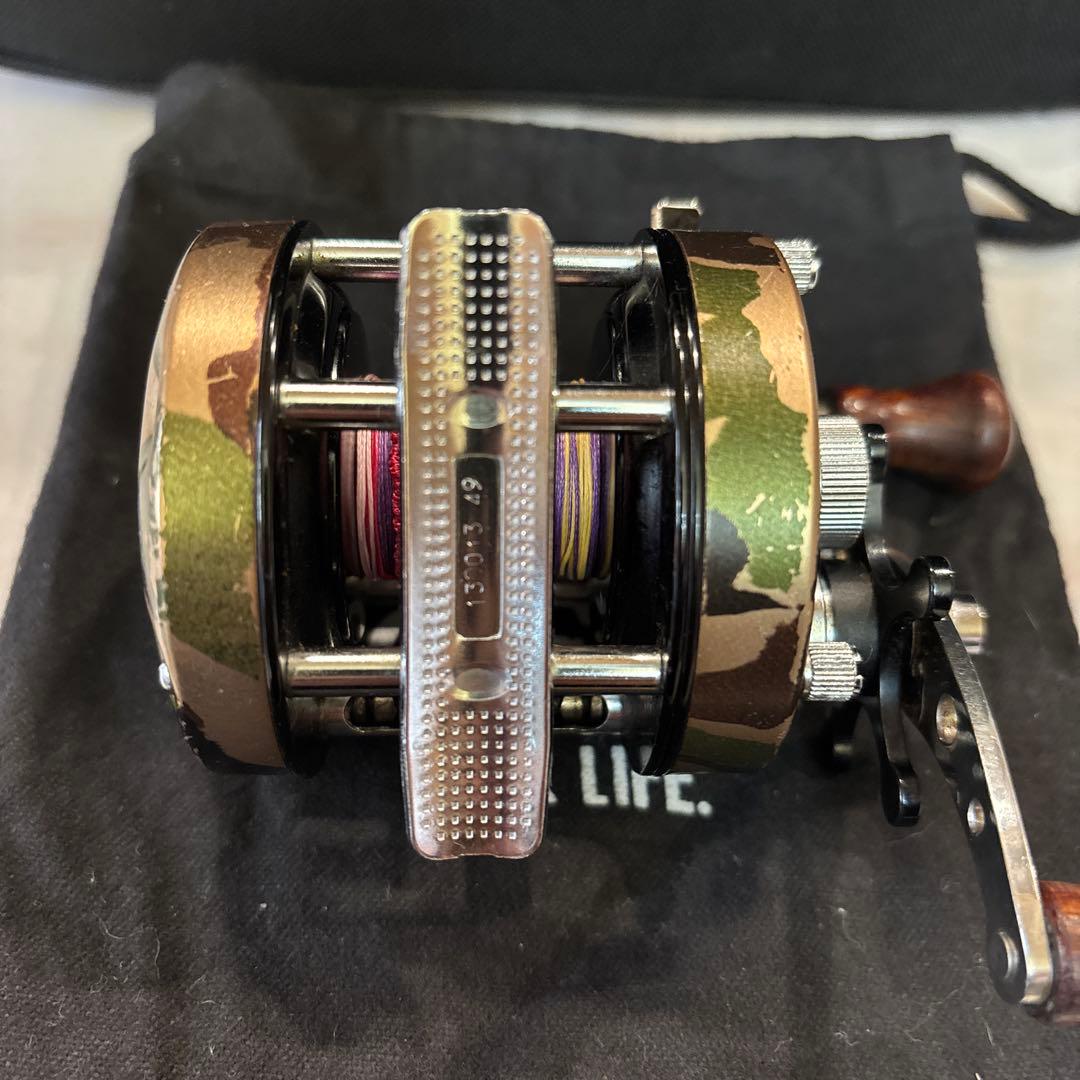 Abu Garcia 5500迷彩ベイトリール 美品アブ　ガルシア