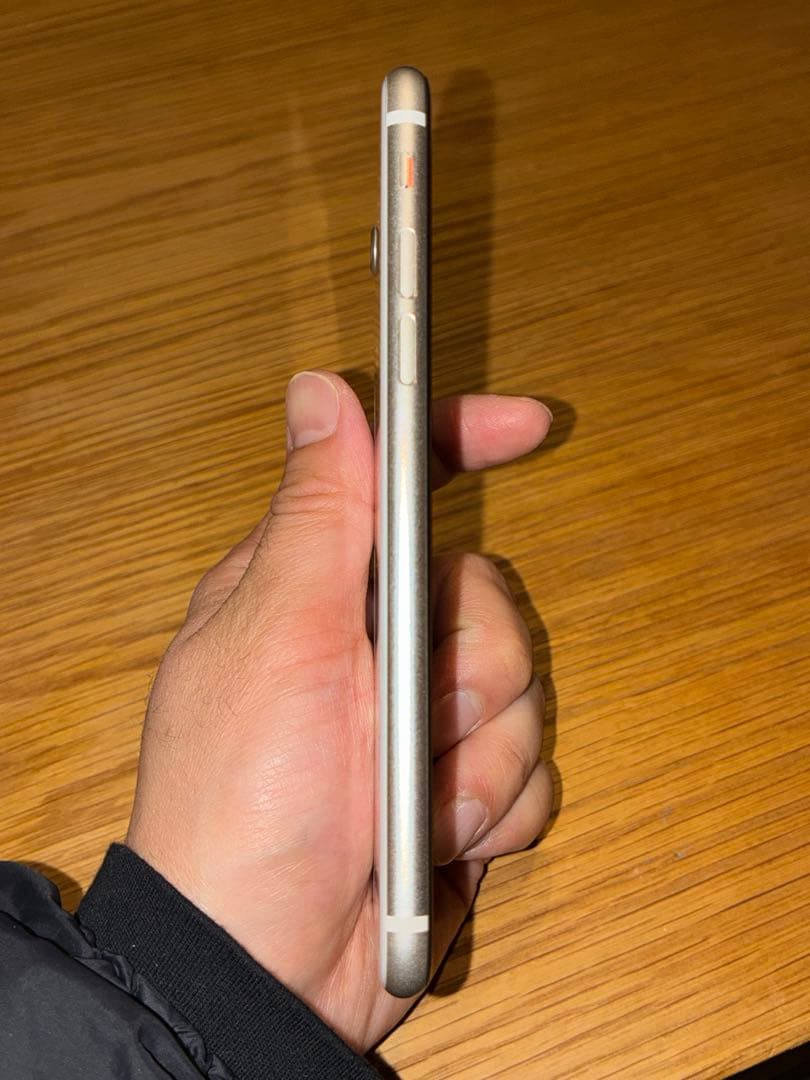 Apple iPhone SE3 128GB ホワイト