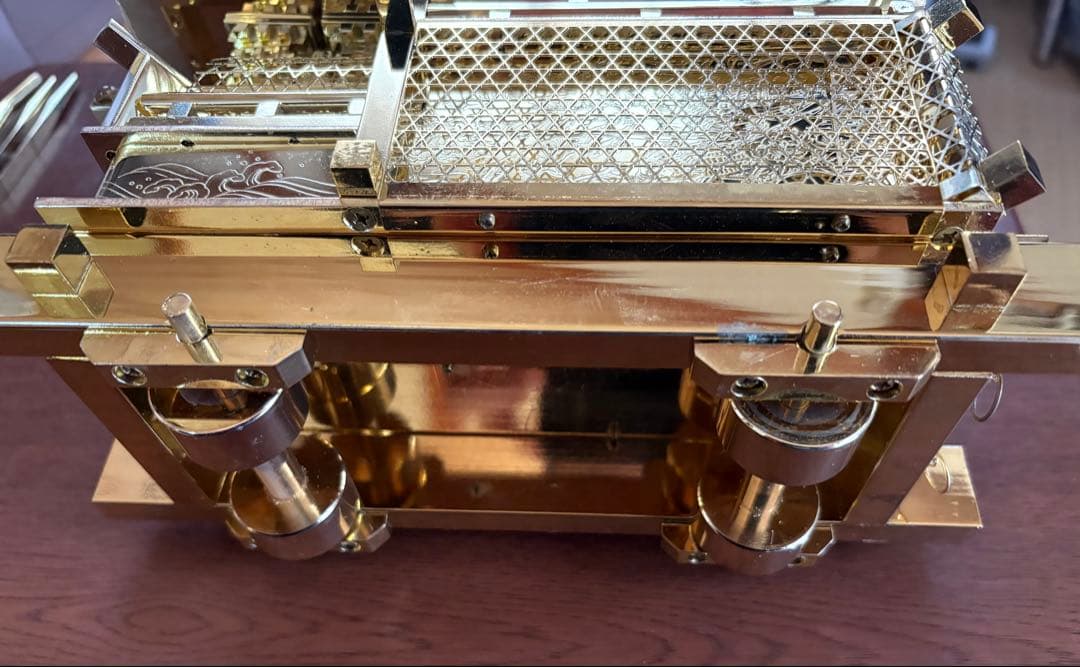 地車　だんじり祭り　黄銅無垢造 18金総メッキ　7.6kg 置物　模型　工芸品