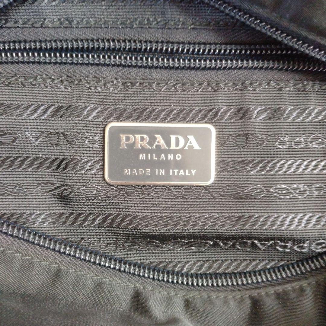 PRADA　ショルダーバッグ　ブラック