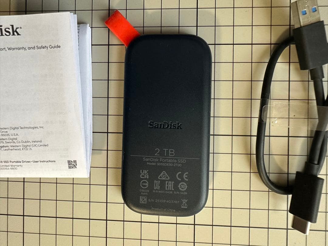 外付けハードディスク・ドライブ SanDisk Portable SSD 2TB