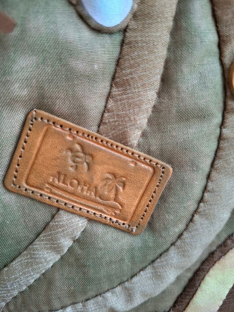 ハワイアンキルトバッグ　ホヌ　ピンクロ 2WAYファスナー　革タグチャーム付