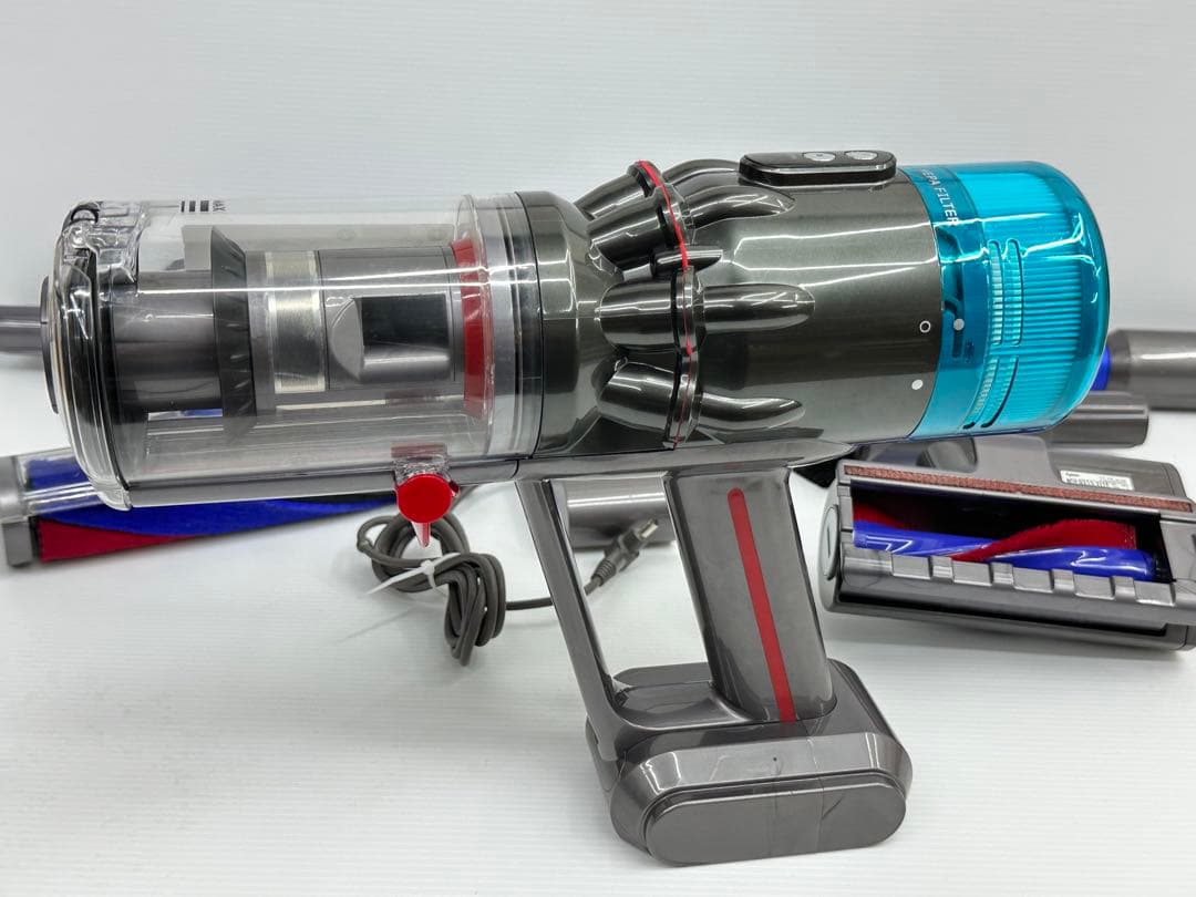中古　格安　ダイソン　掃除機　SV21 本体　ヘッド　パイプ　純正バッテリー付き