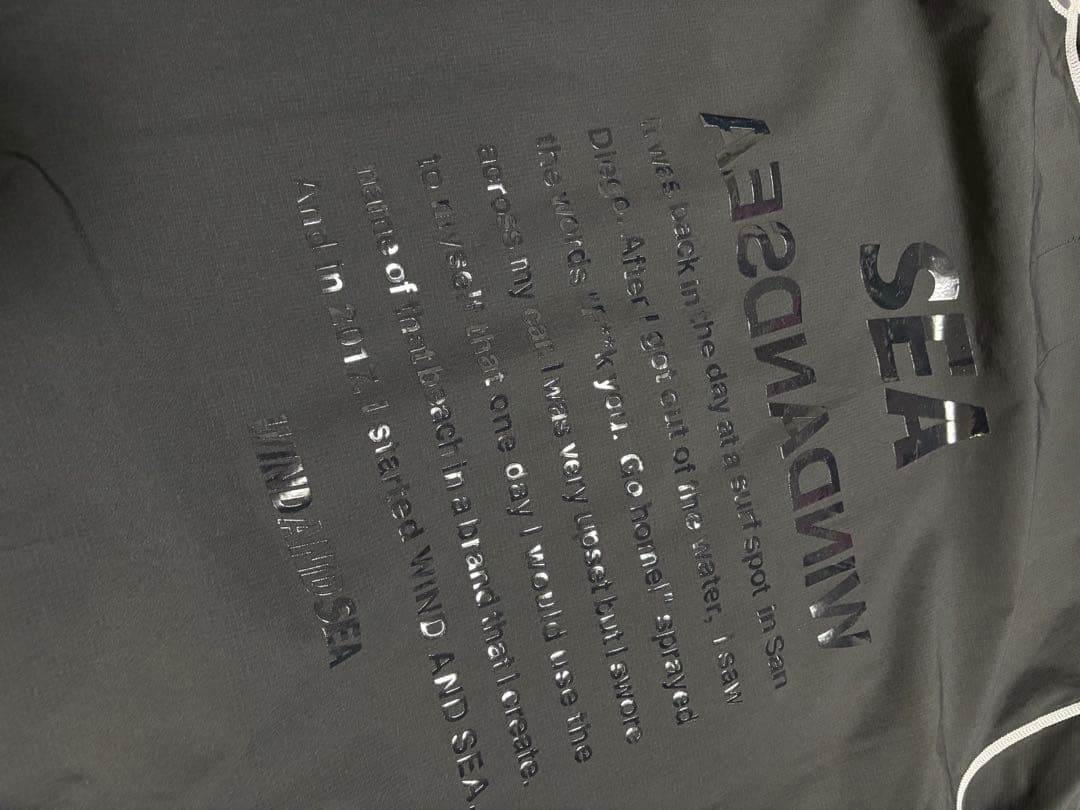 未使用　ナイロンジャケット フード付き WIND AND SEA