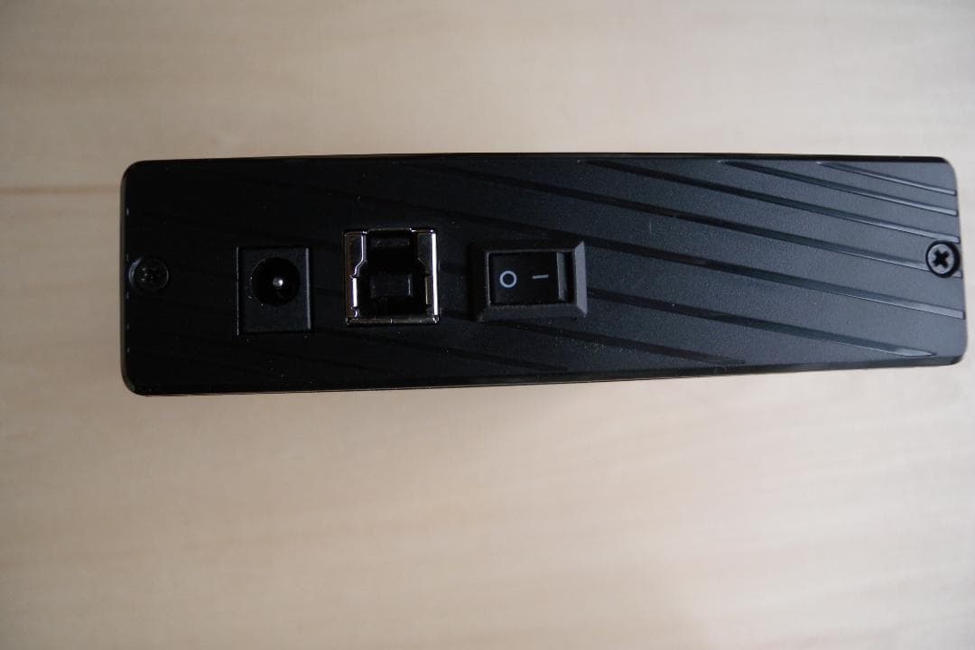 【ほぼ新品】東芝製2TB HDD＋HDD/SSDケース