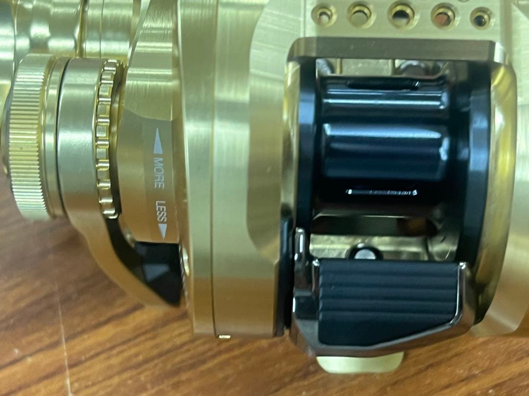 【新品】シマノ オシアコンクエスト201PG 左巻き　オフショアリール