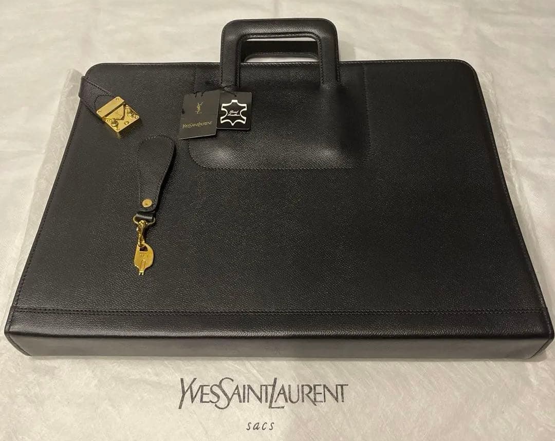 【新品・国内正規品】イヴ・サンローラン ビジネスバッグ