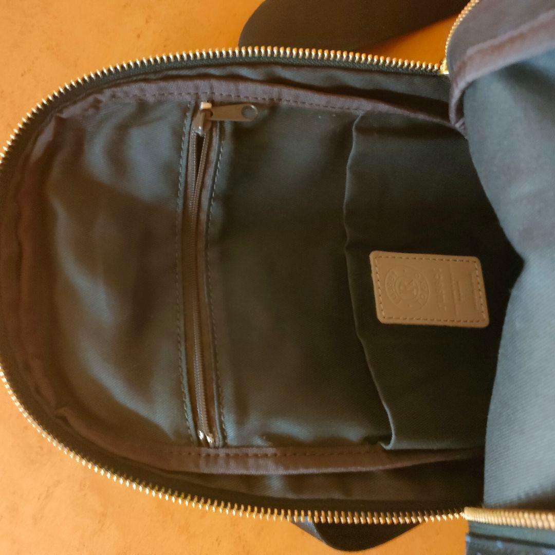 【春のお散歩に】ラシット　ボディバッグ　ラシット russet トラベルシリーズ