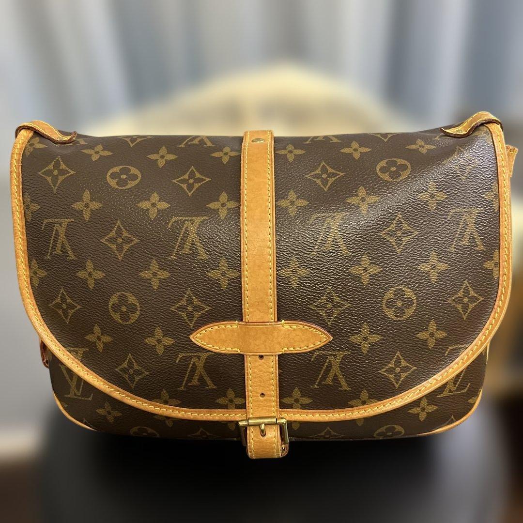 【Louis Vuitton】ソミュール30(ショルダーバック)