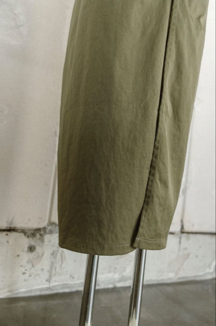 POCKETS エプロンkhaki (nylon chino)