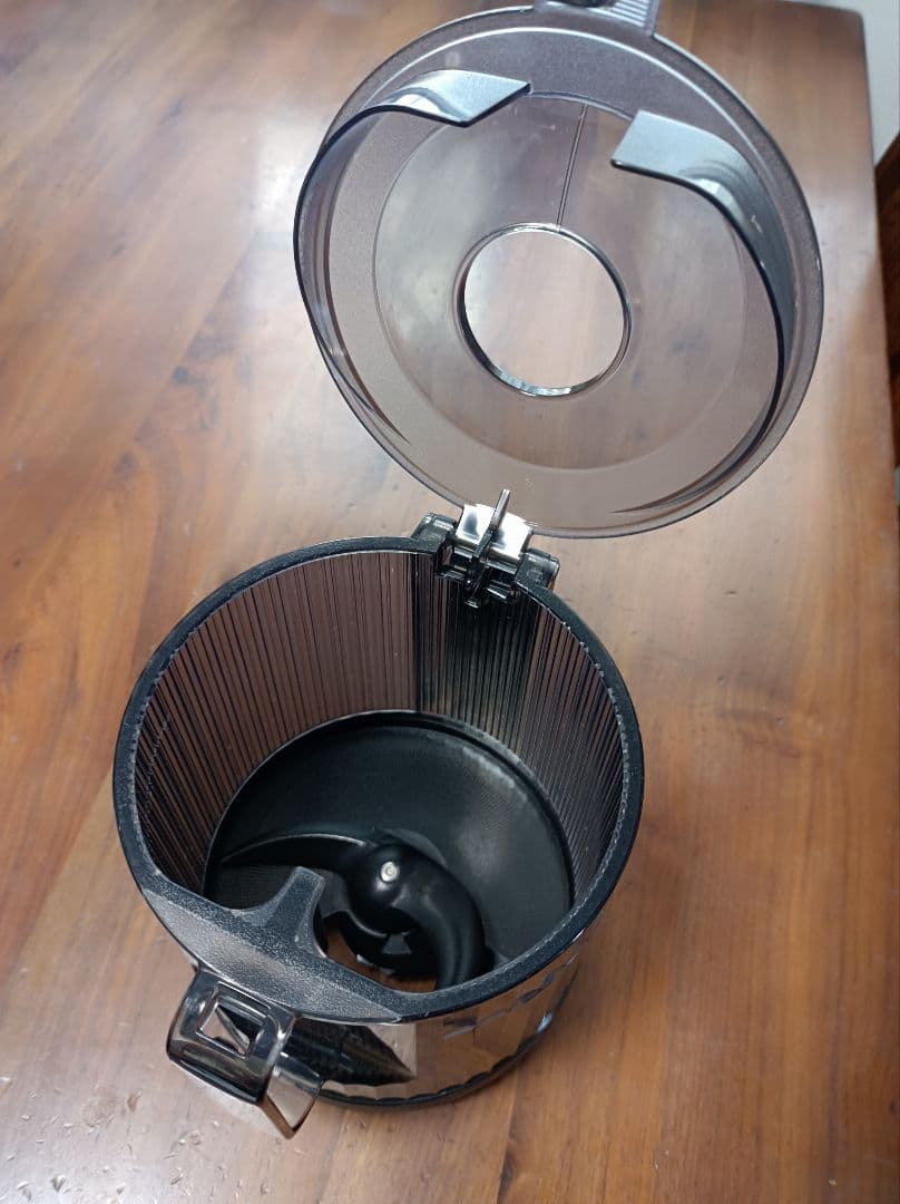 にんじんジュースにも！健康へ！HUROM H70ST コールドプレスジューサー