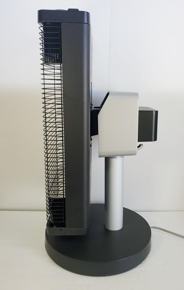 C29　ダイキン　遠赤外線暖房機　セラムヒート　ERFT11VS-H　2018年