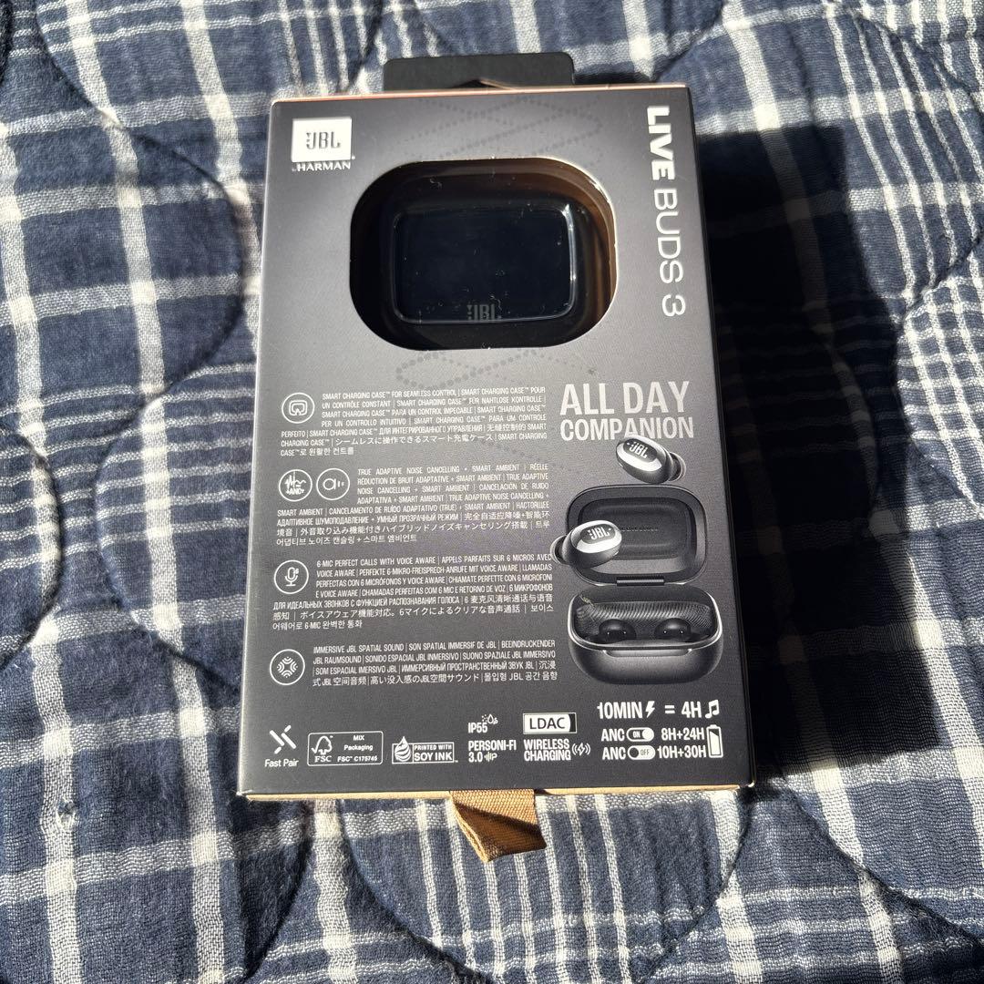 イヤホン JBL LIVE BUDS3