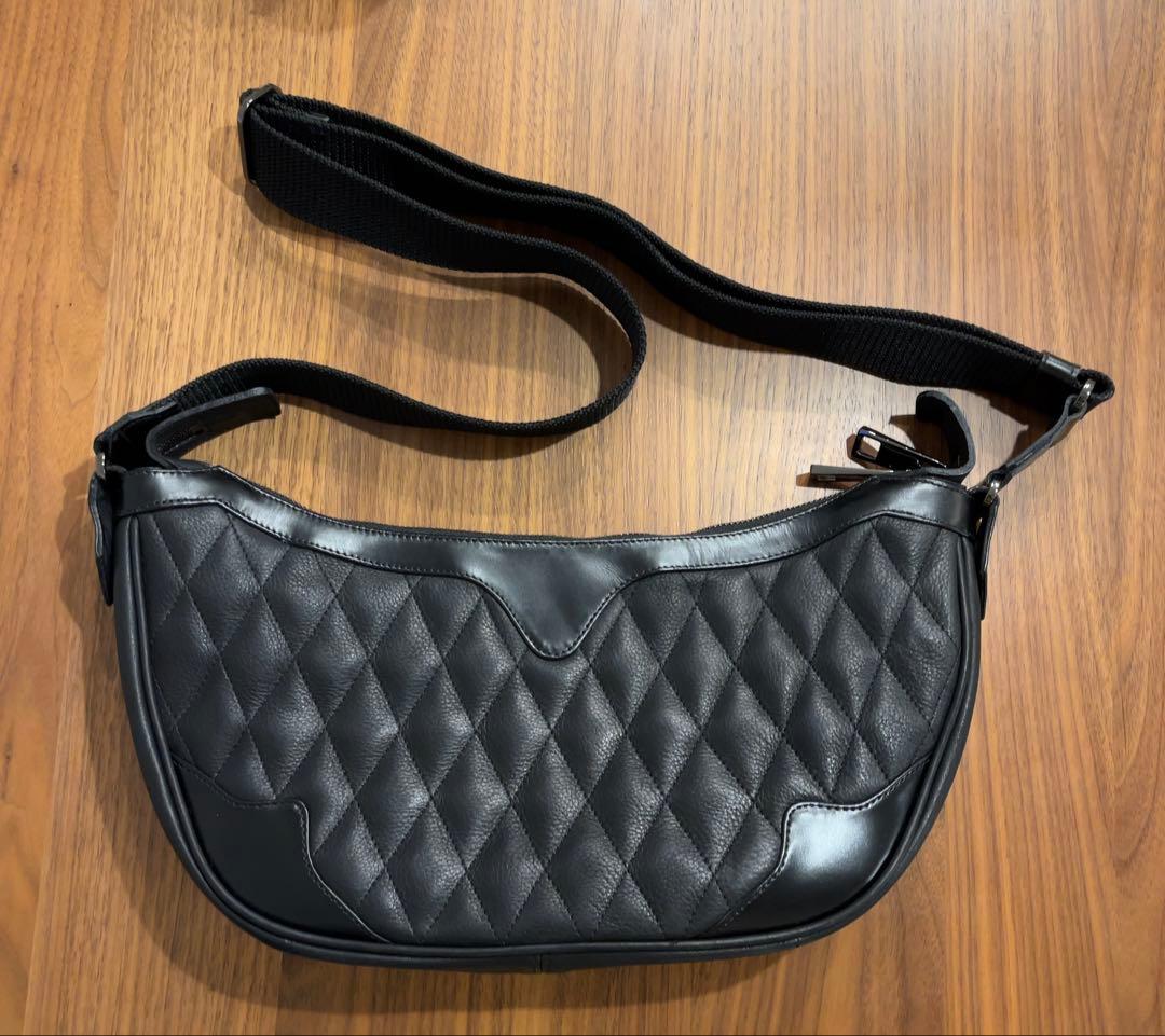 DAYSART 本革弓張月 ショルダーバッグ キルティング ボディバッグ