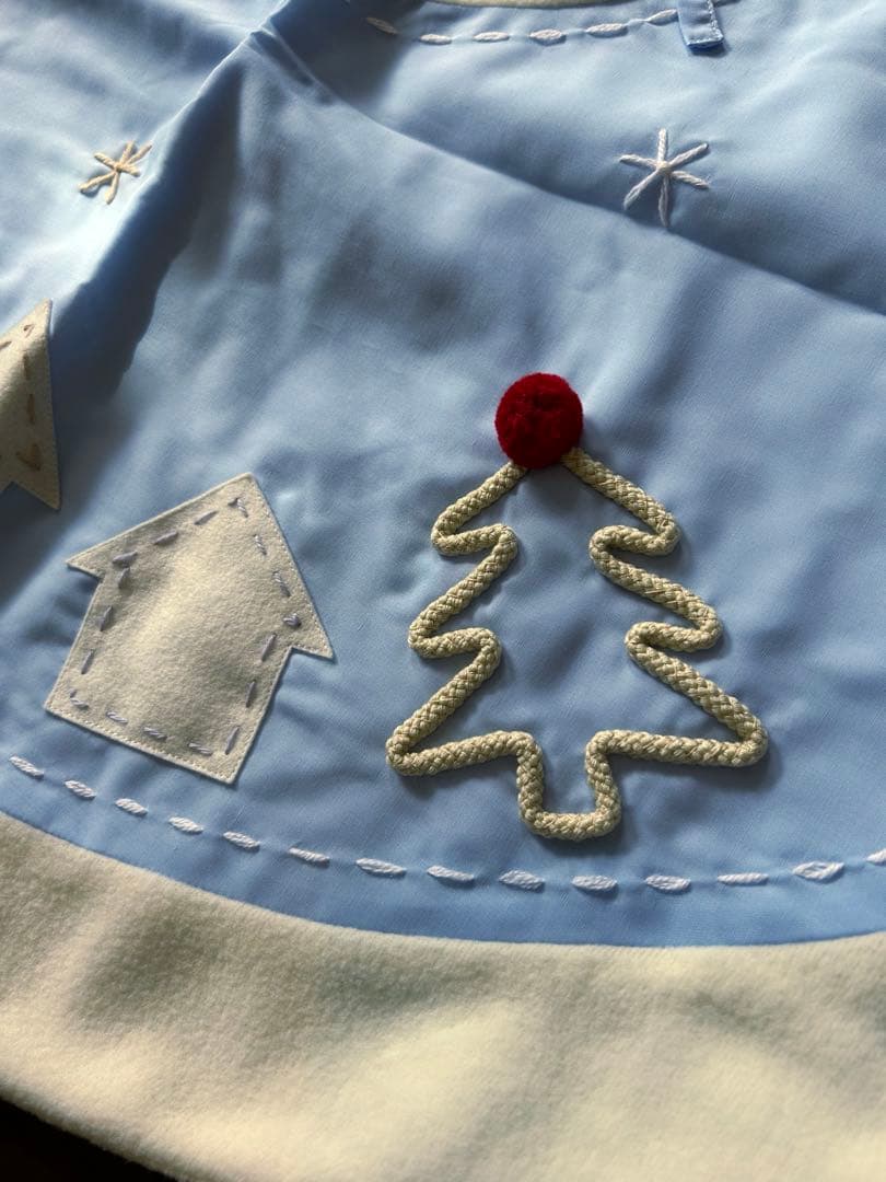 新品未使用　ファミリア　クリスマスツリースカート