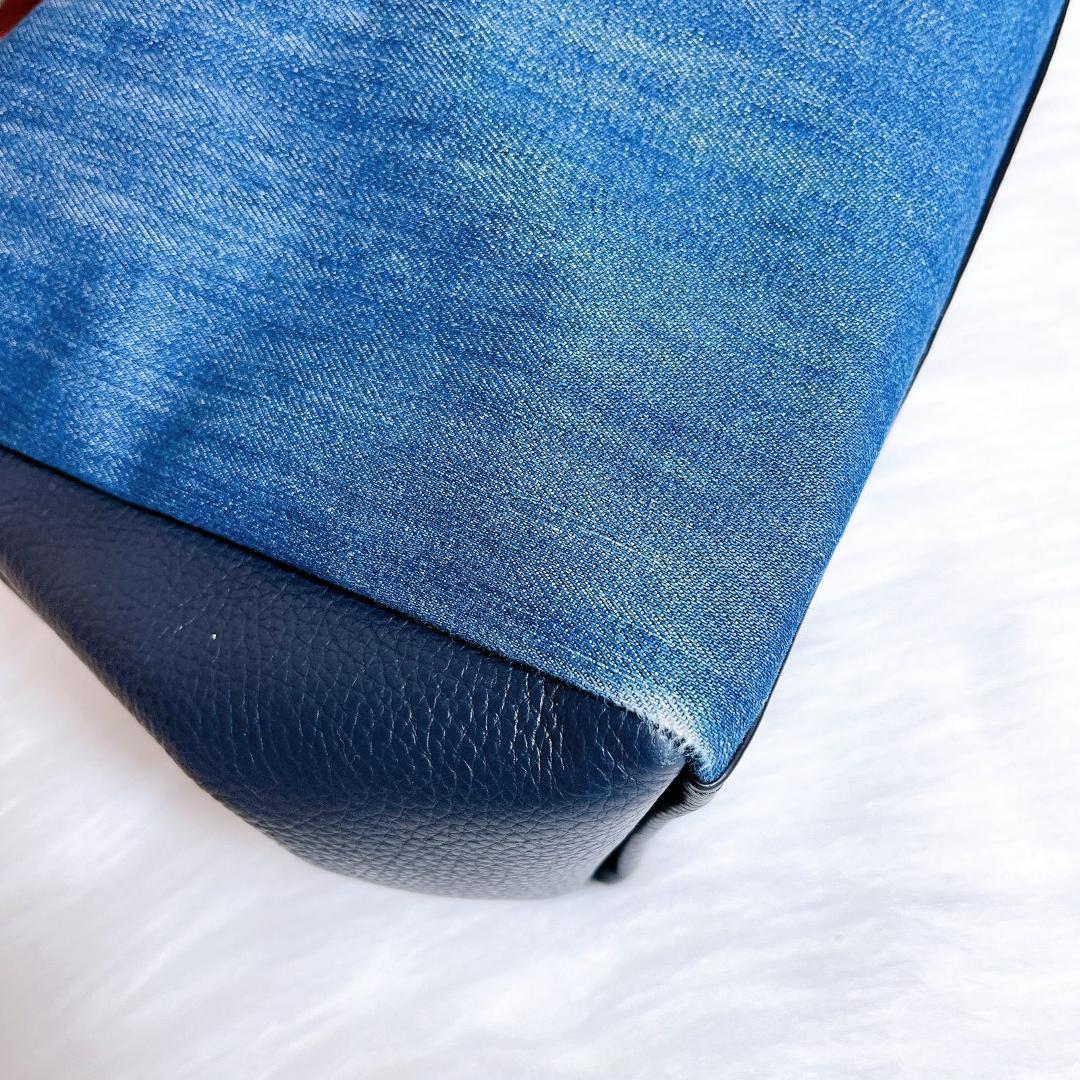 コーチ ショルダーバッグ　ハンドバッグ　2way デニム　レザー F66964