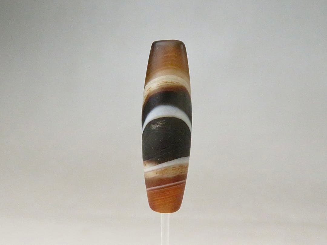 縞瑪瑙のビーズ