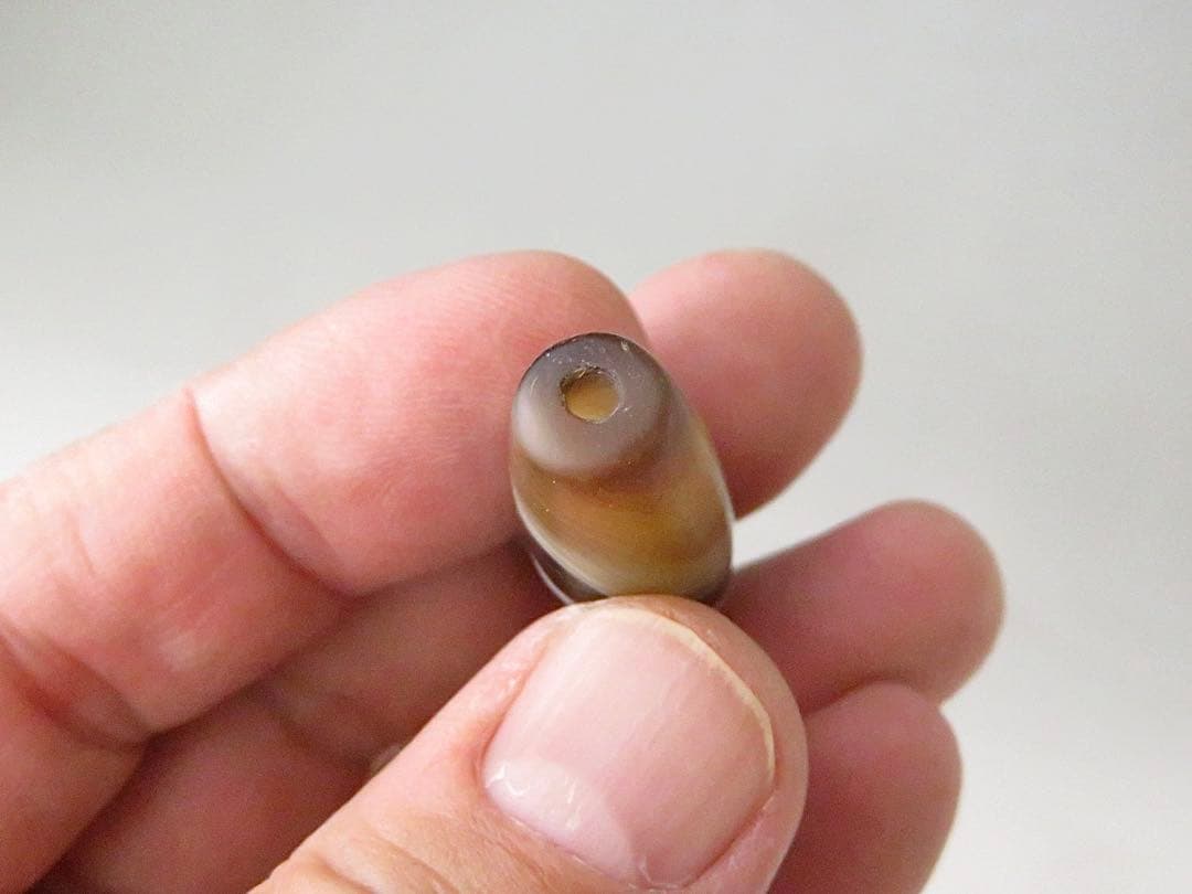 縞瑪瑙のビーズ