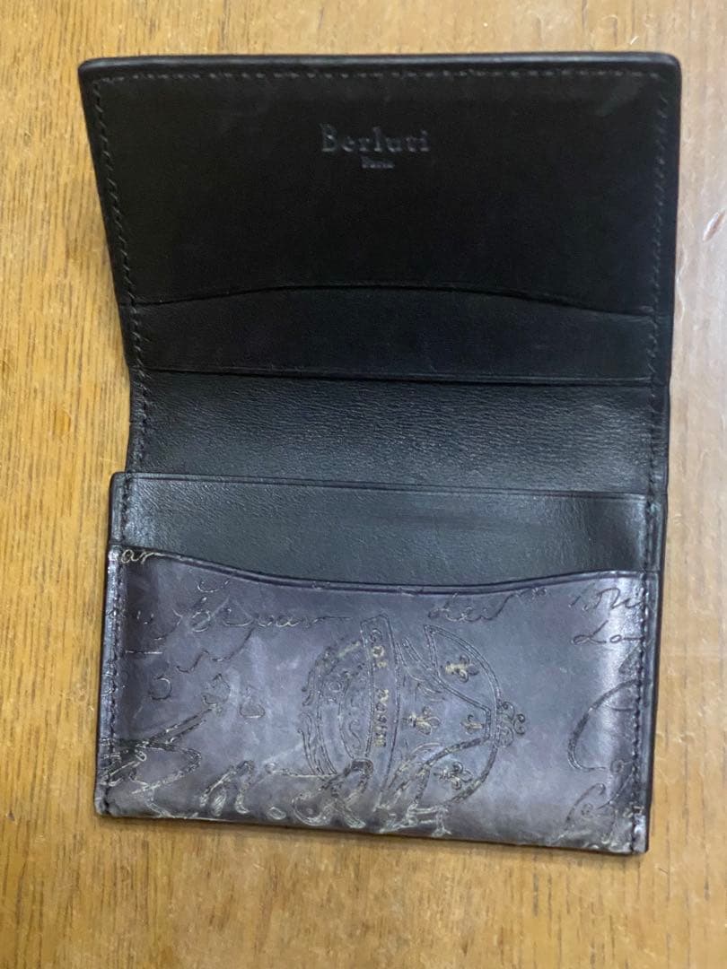 ベルルッティ　名刺入れ