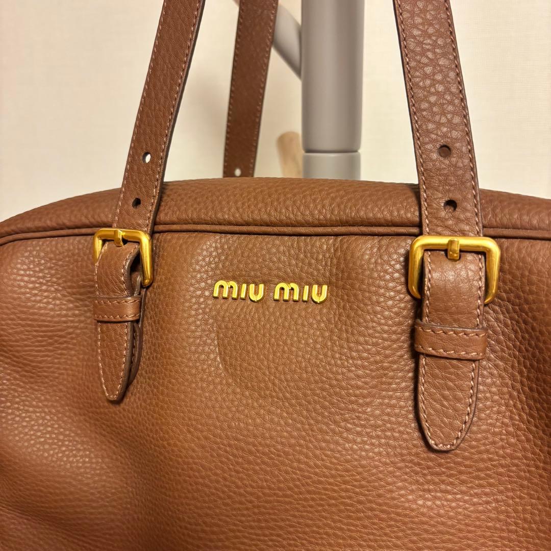 【未使用】miumiu ボストンバッグ ヴィッテロダイノレザー