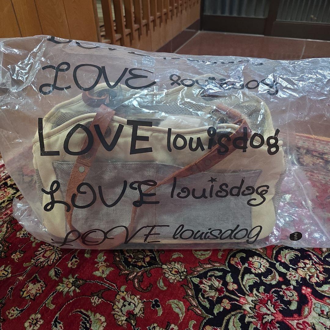 ✨希少LA発Louisdogファー付きペットキャリーバッグ ファーは取り外し可能