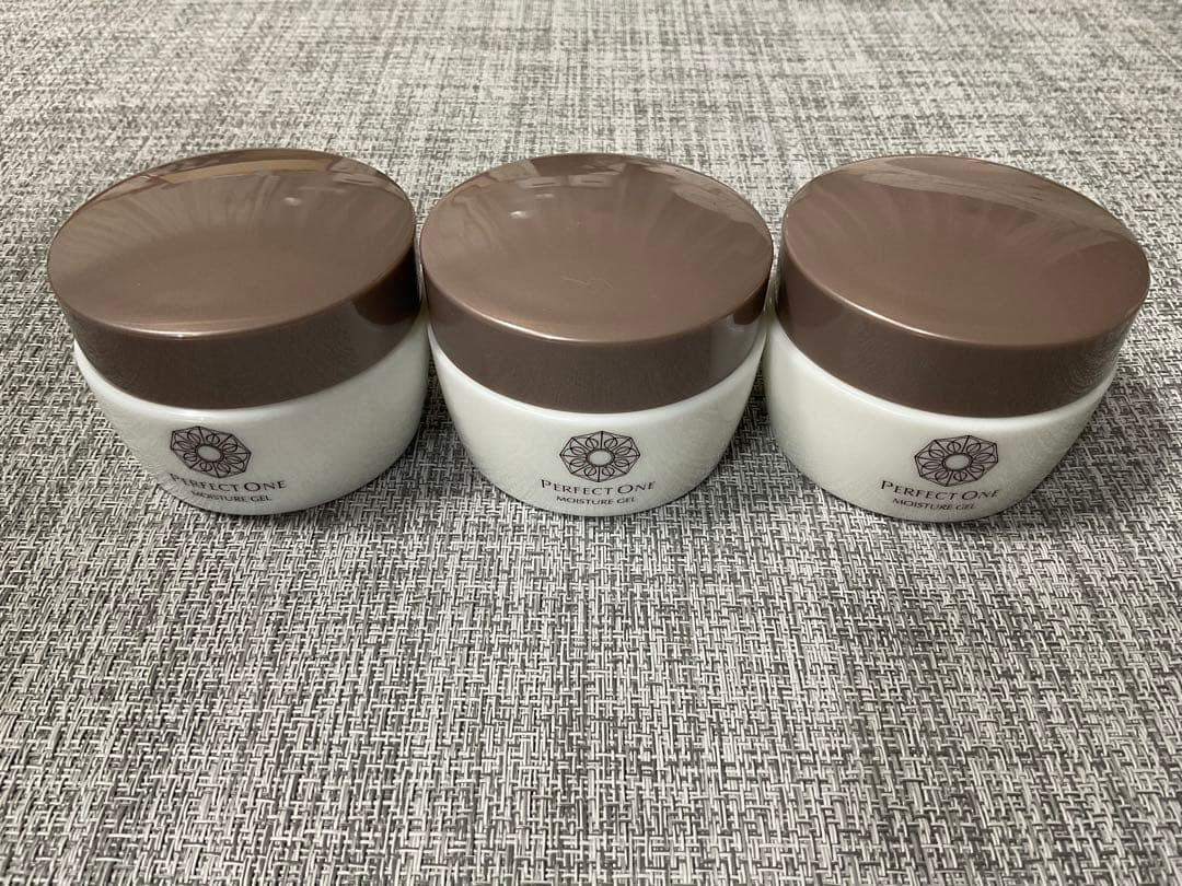 Perfect One モイスチャージェル　美容液ジェル　3個セット