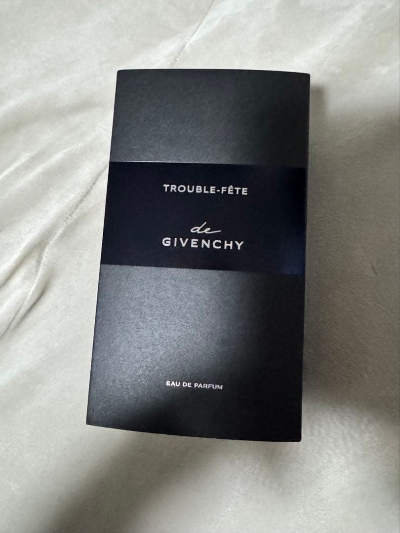 新品未使用　Givenchy トロブルフェット　100ml ド ジバンシー