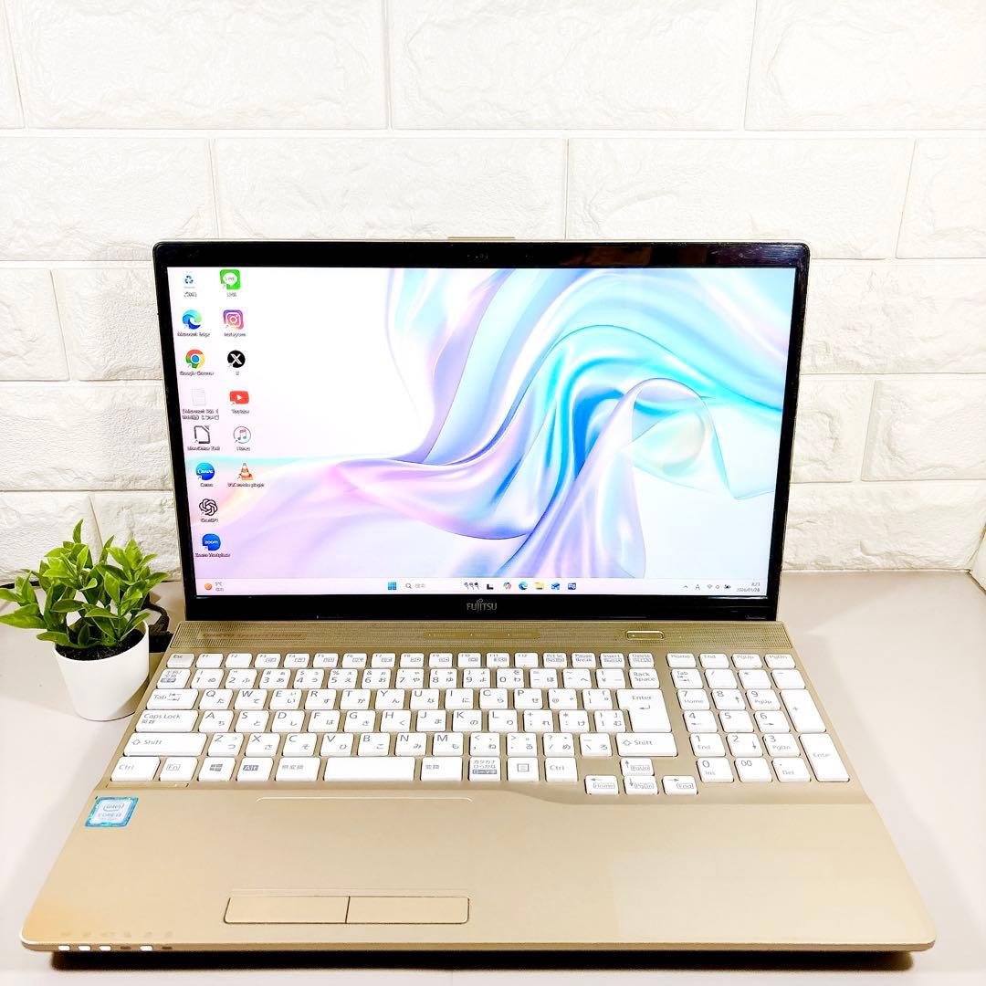 大容量でたっぷり保存！✨メモリ8GB カメラ フルHD ノートパソコン 富士通