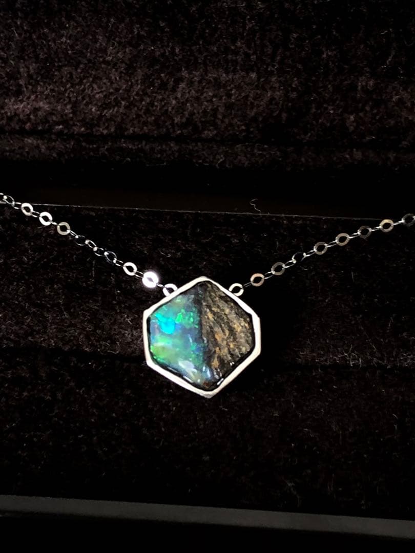 ヘキサゴン　オパールネックレストップ　六角形