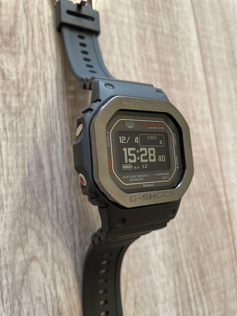 【美品】G-SHOCK CASIO デジタル腕時計 DW-H5600MB-8JR