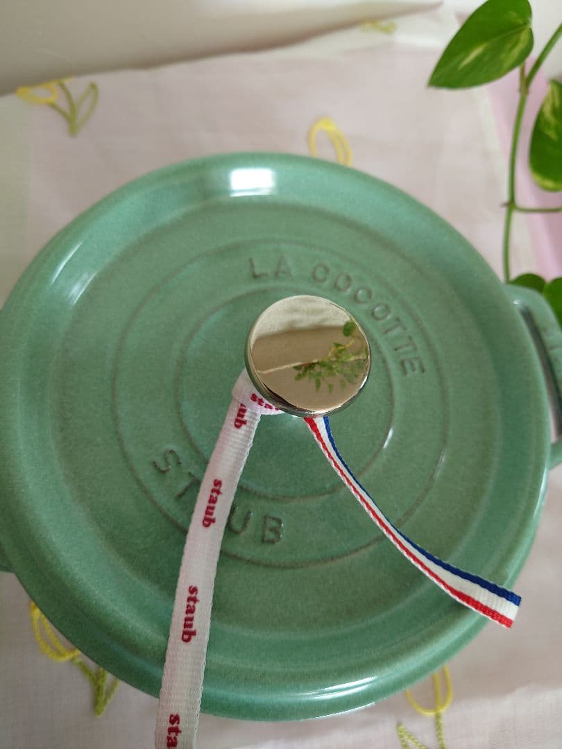 【美品】STAUB ココット ラウンドセージグリーン 20cm