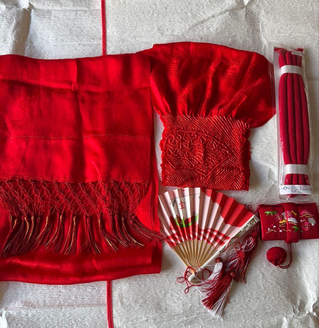 七五三に★逸品　正絹縮緬黒地に舞蝶、毱　7歳着物、袋帯のセット