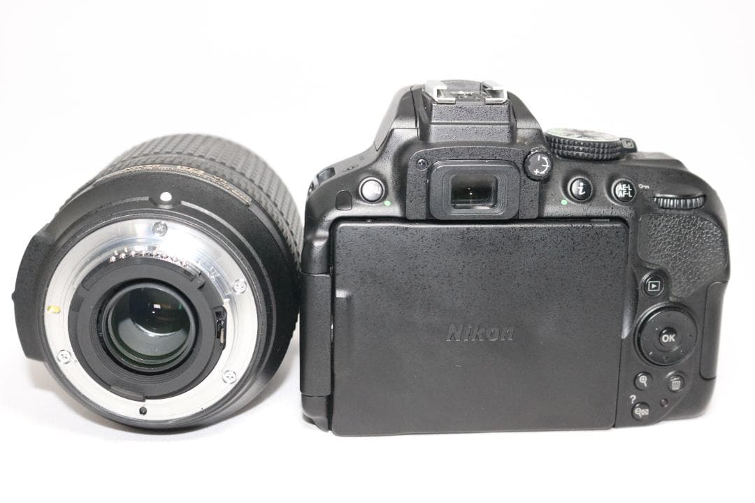 大人気！近遠対応レンズ⭐ Nikon D5300 ⭐高機能 初心者 ⭐一眼レフ