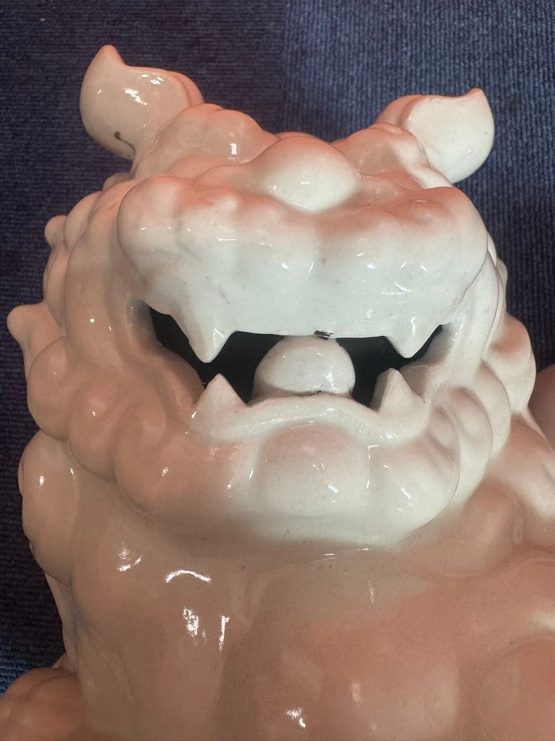 1815  九谷焼 白磁玉乗り獅子　縁起物 獅子置物 高さ約32cm  時代物