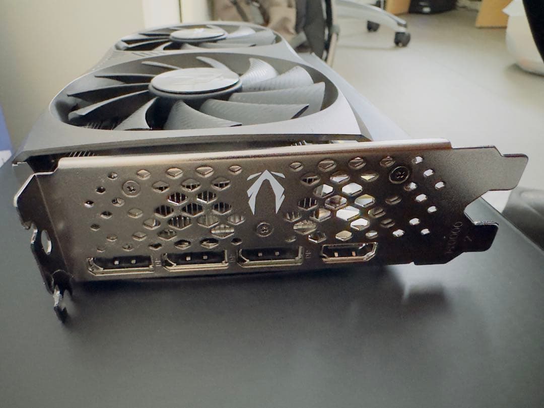 美品 NVIDIA RTX4070 12GB ZOTAC 動作確認済