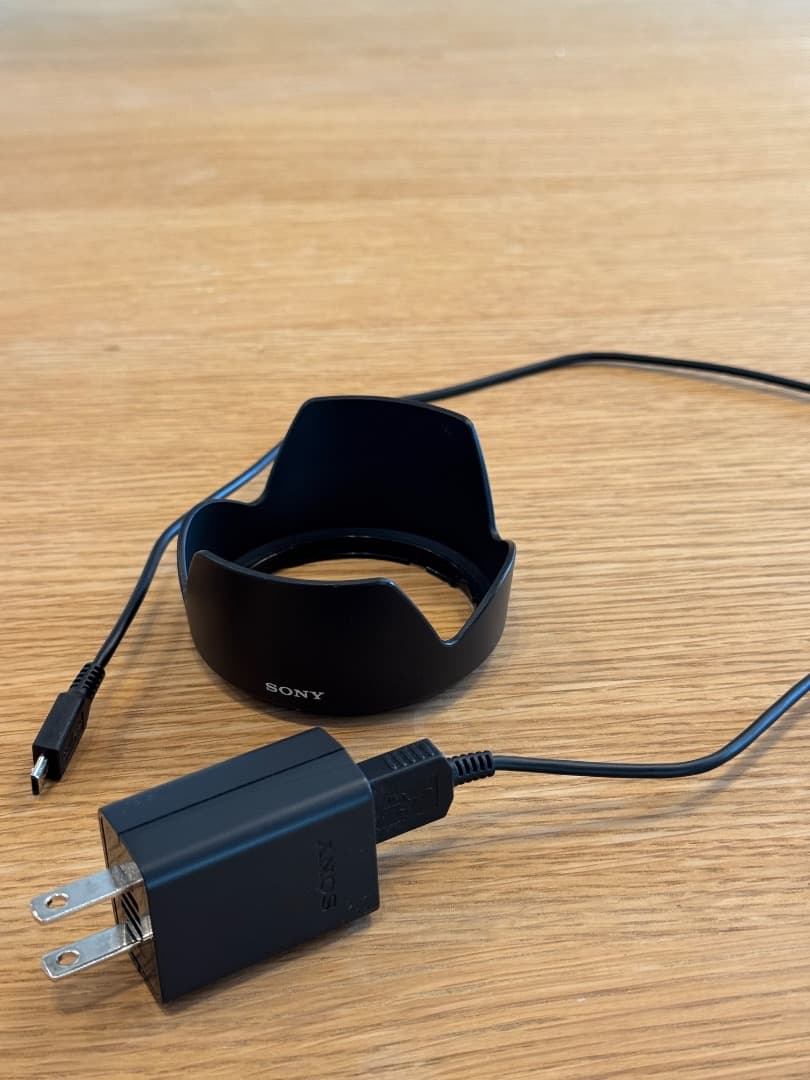 【緊急値下げ】SONY α6400 ミラーレス一眼本体・SONYズームレンズ付き