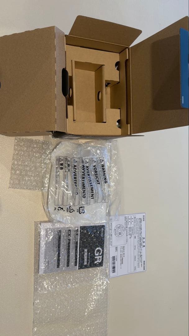 【使用回数3回のため美品】RICOH GR IIIxコンパクトデジタルカメラ