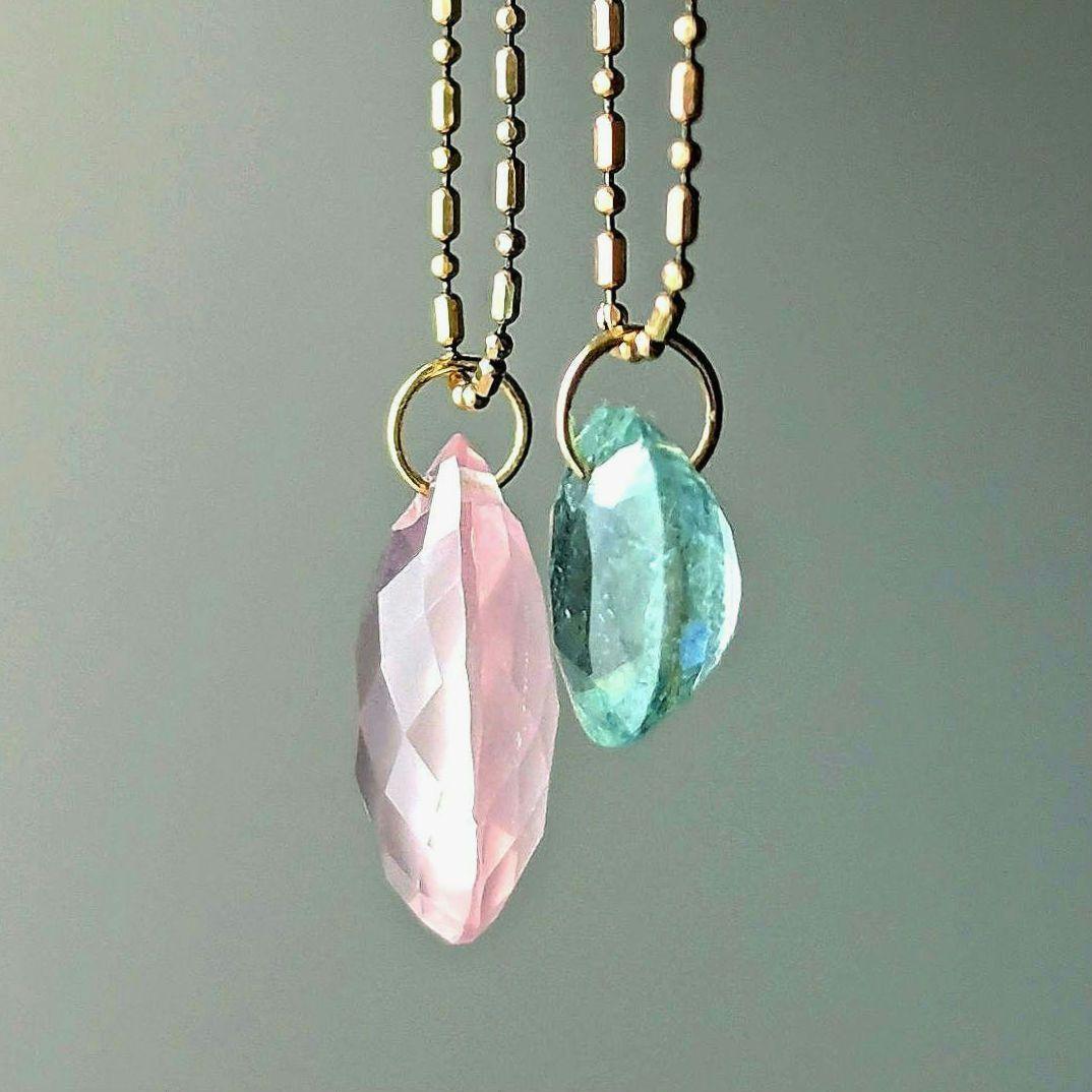 ♢N♢訳あり♢K18 グリーンベリル＆ローズクォーツ セットチャーム