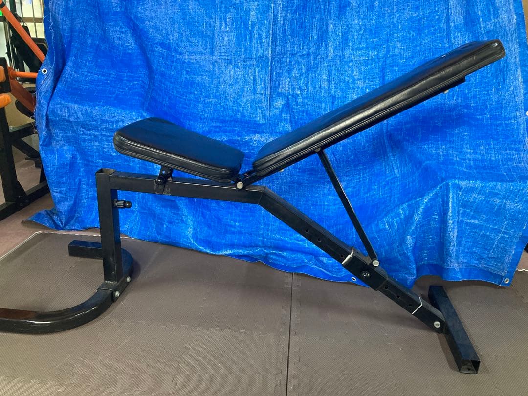 ボディメーカー　インクライン&フラット&デクラインベンチ　レッグイクス&カール