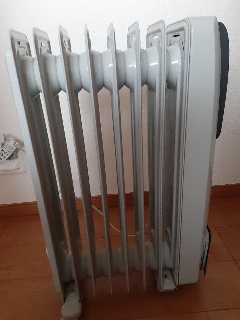 デロンギ　オイルヒーター　美品