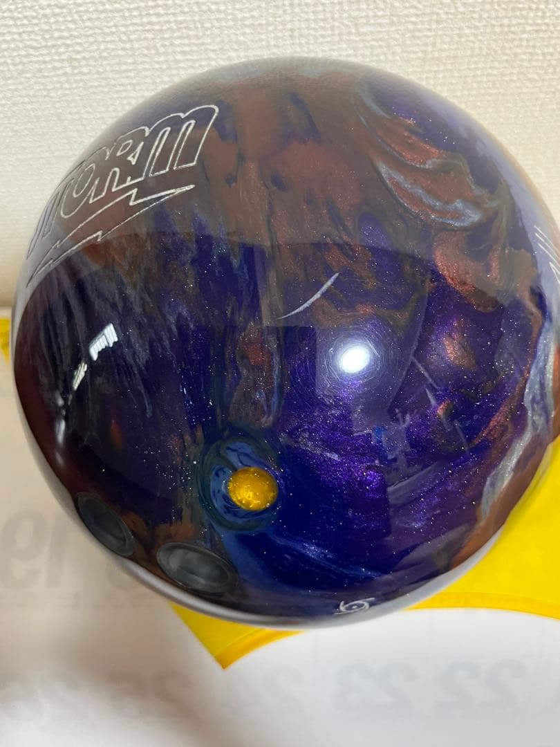 ボウリングボール