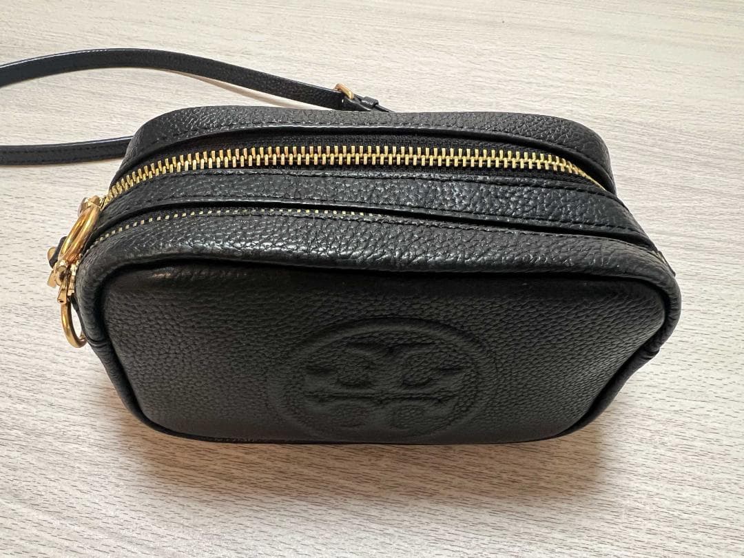 【トリーバーチ】黒 レザー ボディバッグ