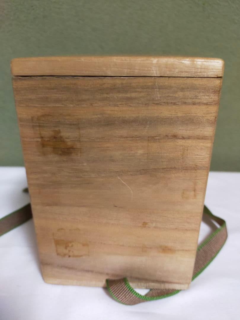 韓国 人間文化財(人間国宝) 柳海剛 青磁象嵌茶入