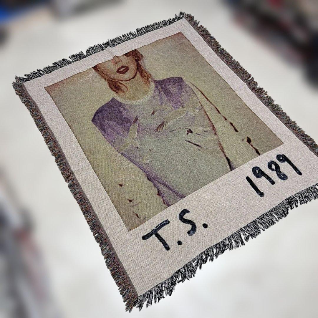 テイラースイフト　マルチカバー　ソファカバー　ヴィンテージラグ　160x135