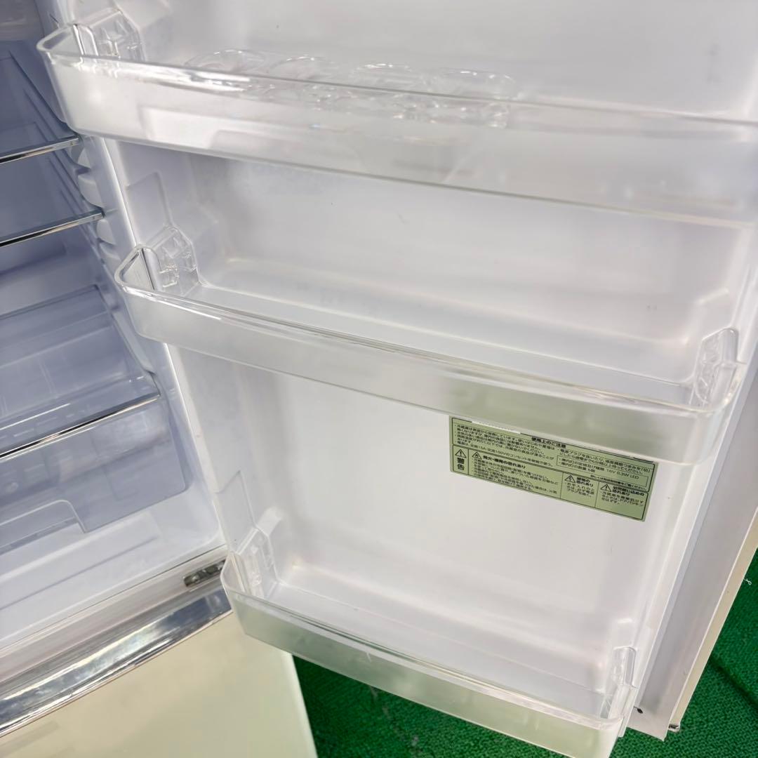 728レトロデザイン冷蔵庫　100L強　小型　一人暮らし　右開き　2ドア　お洒落