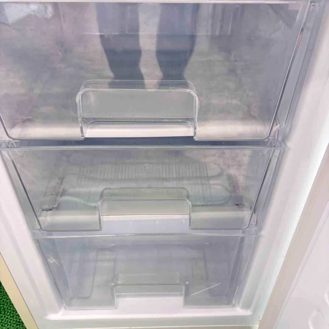 728レトロデザイン冷蔵庫　100L強　小型　一人暮らし　右開き　2ドア　お洒落