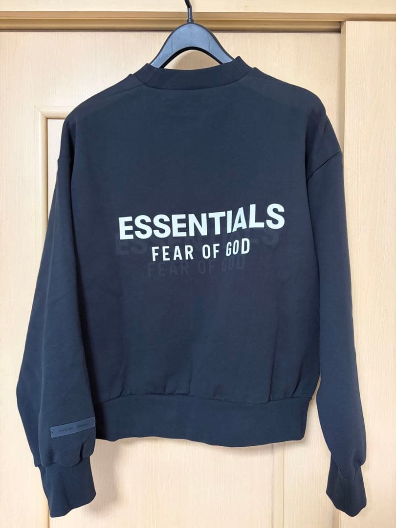 トップス ESSENTIALS CLASSIC FIT FLEECE CREWNECK