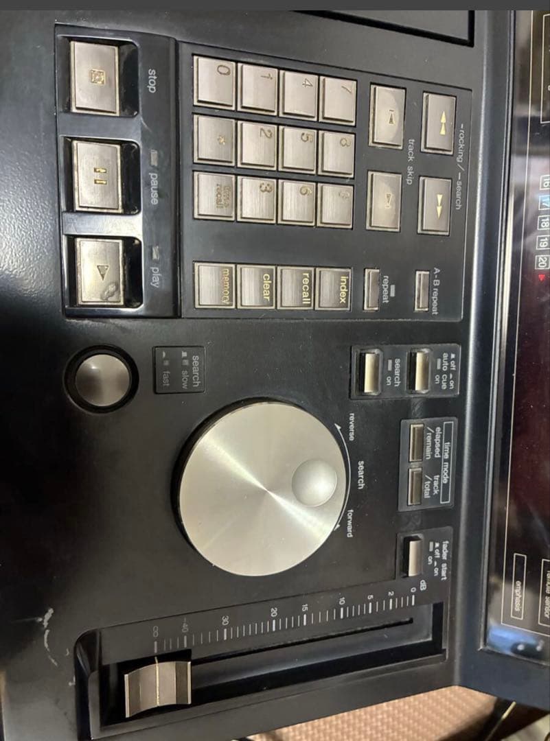 Technics テクニクス SL-P1300 CDプレーヤー ②